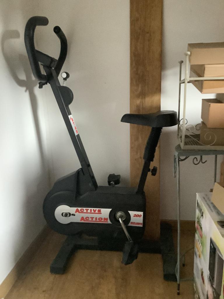 Velo d'appartement, Sports & Fitness, Enlèvement, Comme neuf, Jambes