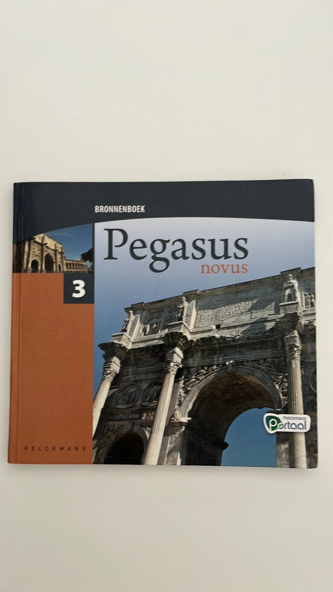 Pegasus novus 3, Boeken, Ophalen, Zo goed als nieuw