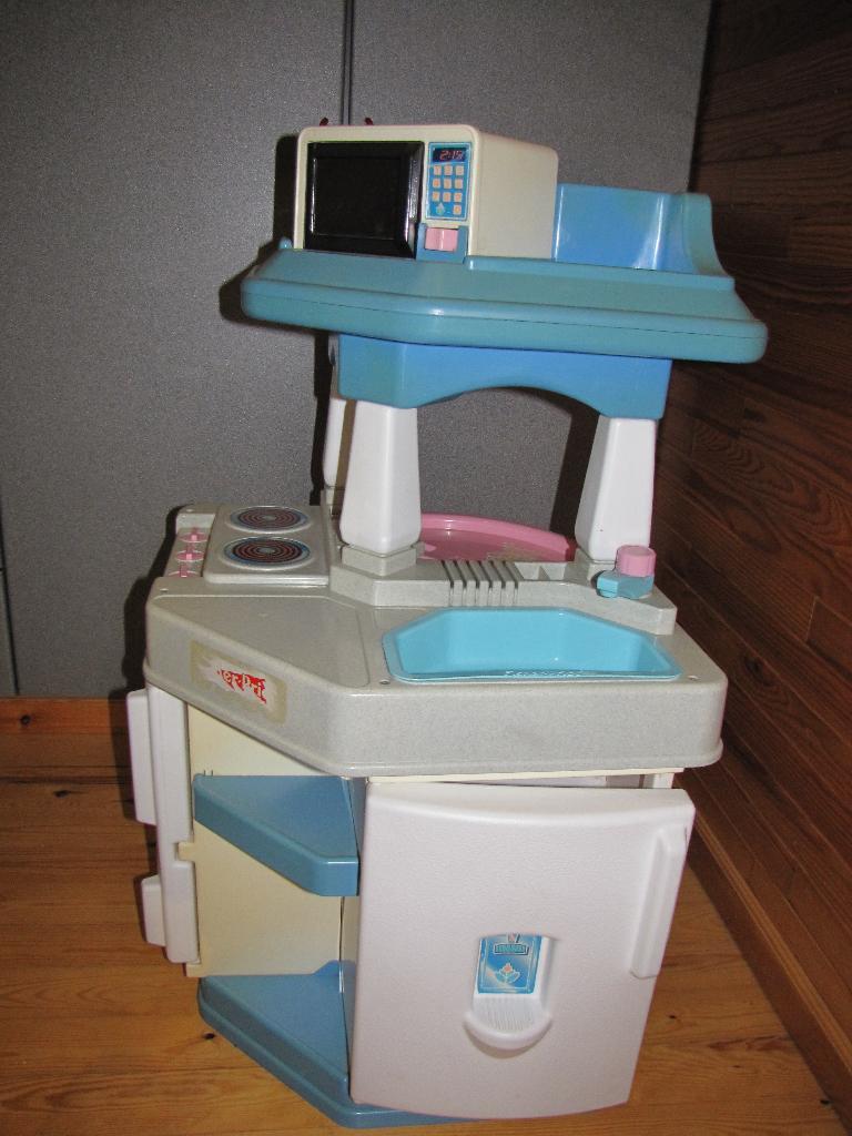 kinderkeukentje fisher-price, Kinderen en Baby's, Ophalen, Zo goed als nieuw, Kunststof, Speelkeuken