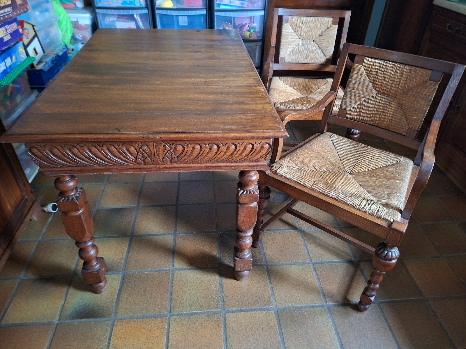 Antieke, eiken Mechelse tafel met bijpassende stoelen, Enlèvement