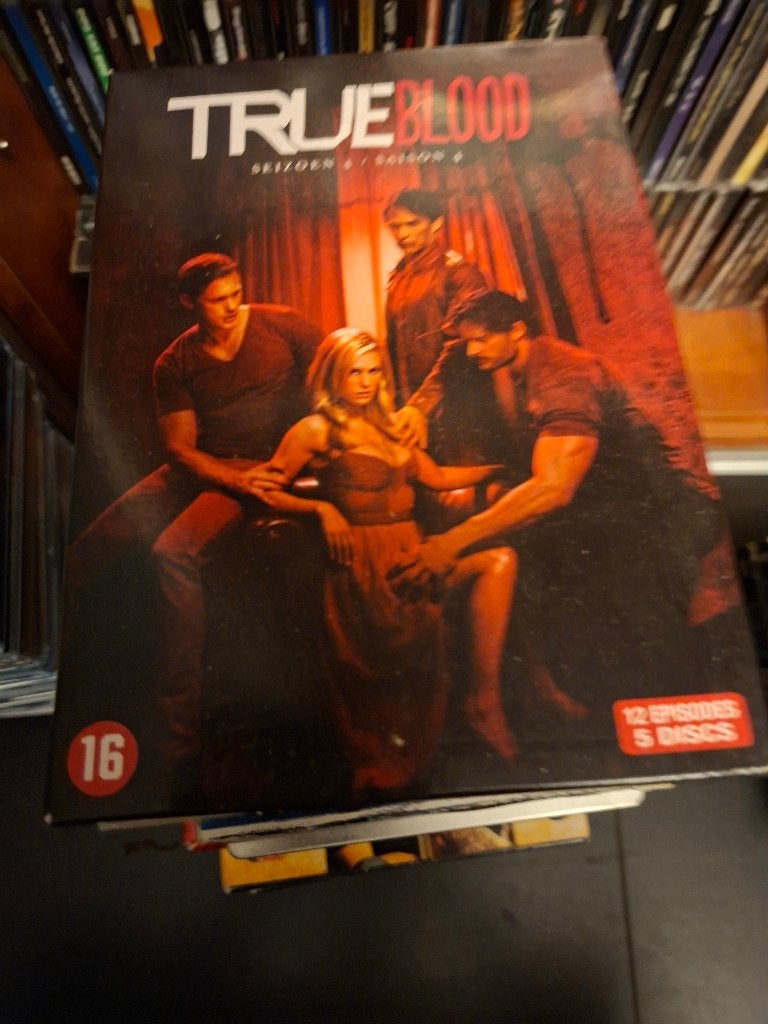 dvd - true blood - seizoen 4 - 5 dvd box, Cd's en Dvd's, Vanaf 16 jaar, Turks, Science Fiction en Fantasy, Seizoen 4