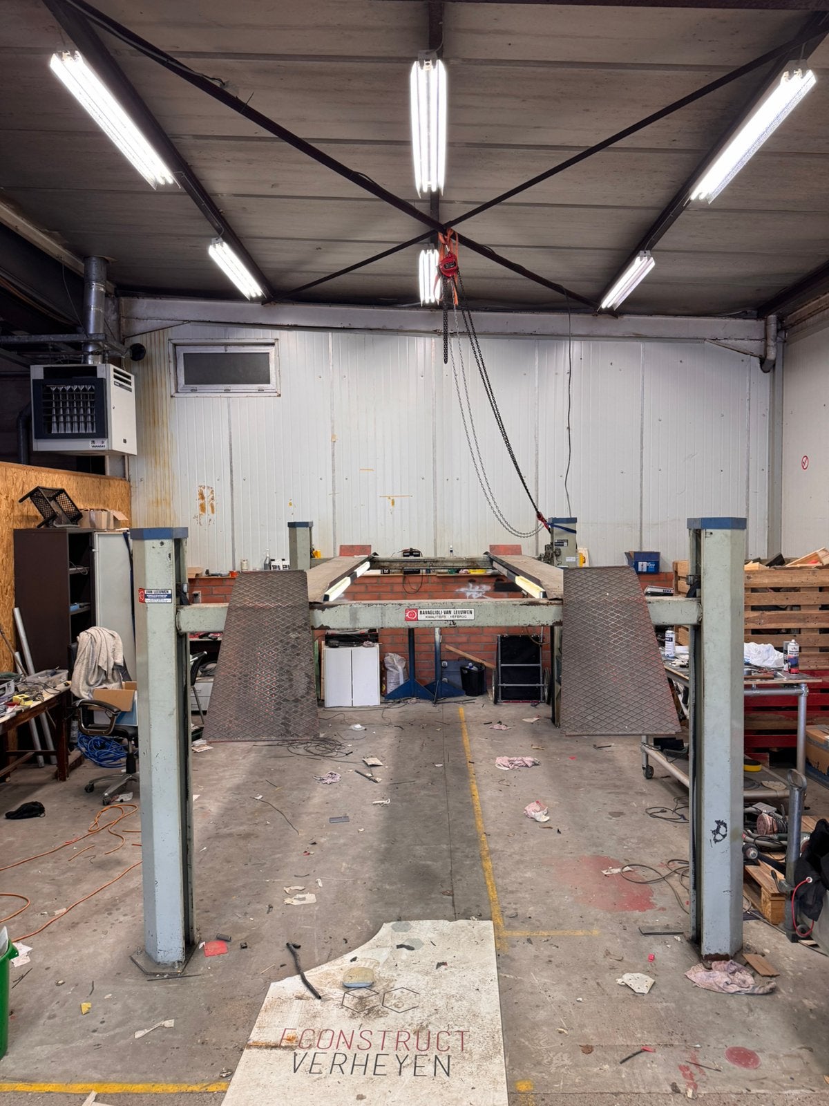 Robuuste 4-koloms hefbrug voor voertuigonderhoud, Ophalen, Gebruikt, Hydraulisch, Garagekrik