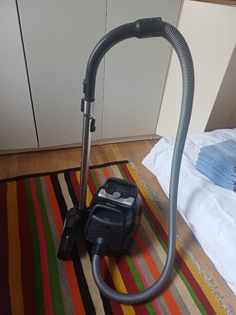 Miele Boost CX1 Chien & chat, Aspirateur, Réservoir, Enlèvement, Utilisé