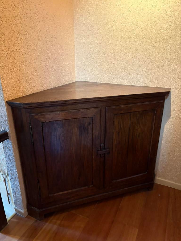 Armoire d'angle, Enlèvement
