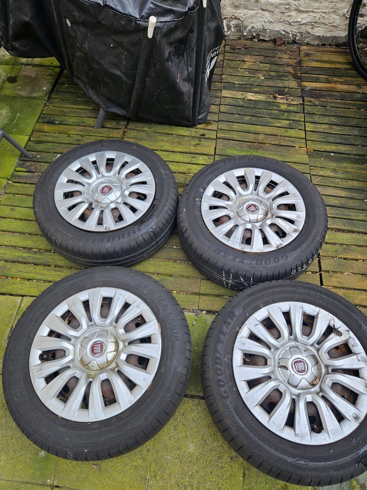 Les pneus Fiat peuvent fonctionner, Autos : Pièces & Accessoires, Pneus & Jantes, 15 pouces, 4 Saisons, Véhicule de tourisme, 185 mm