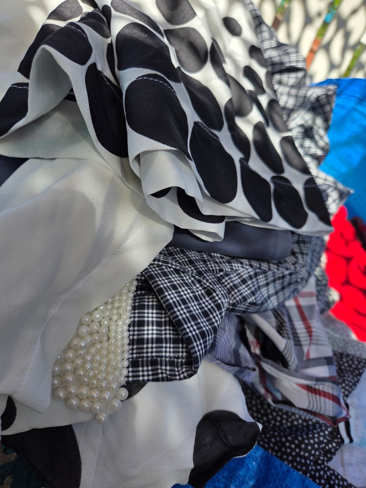 Lot de 100 vêtements homme/femme/différentes tailles, Enlèvement