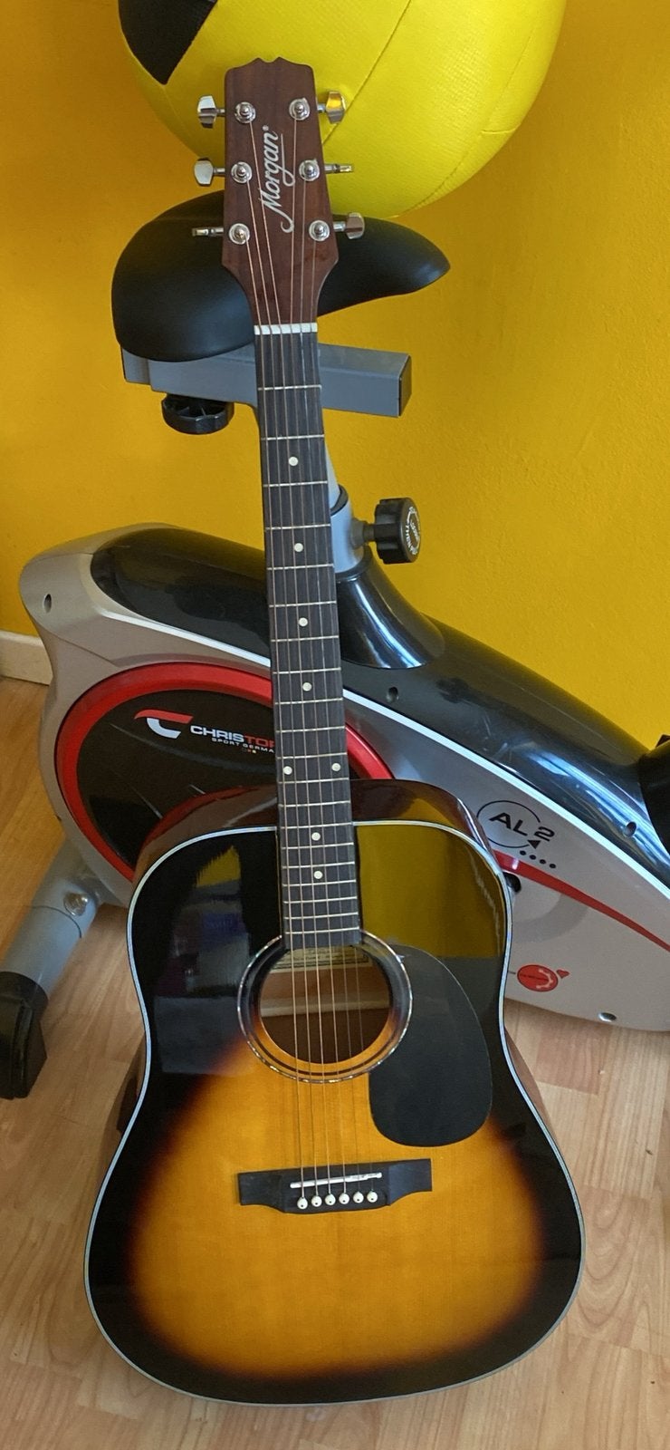 Guitare Classique MORGAN, Enlèvement, Comme neuf
