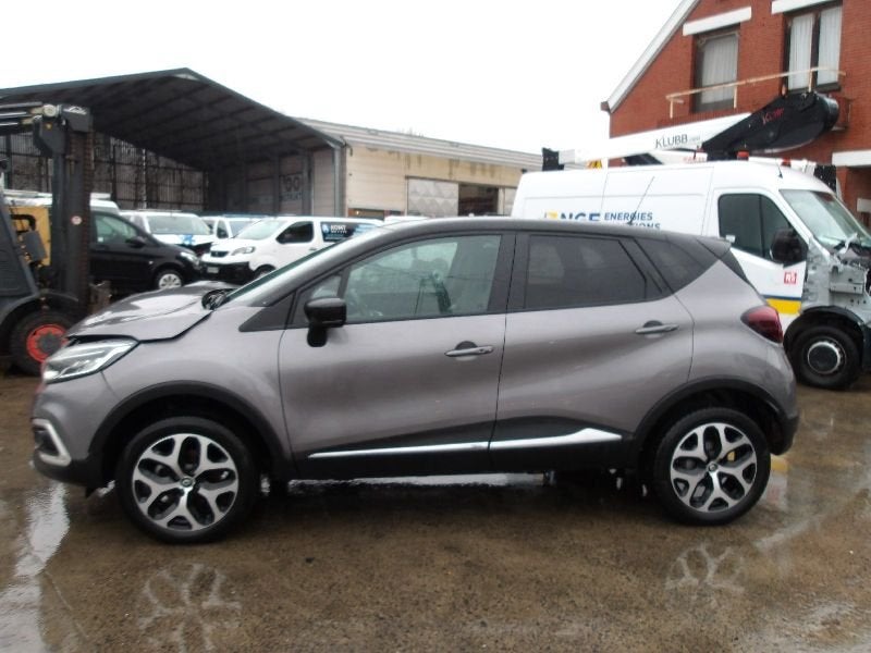 RENAULT CAPTUR  BENZINE 05/17, Argent ou Gris, Achat, Entreprise, Boîte manuelle