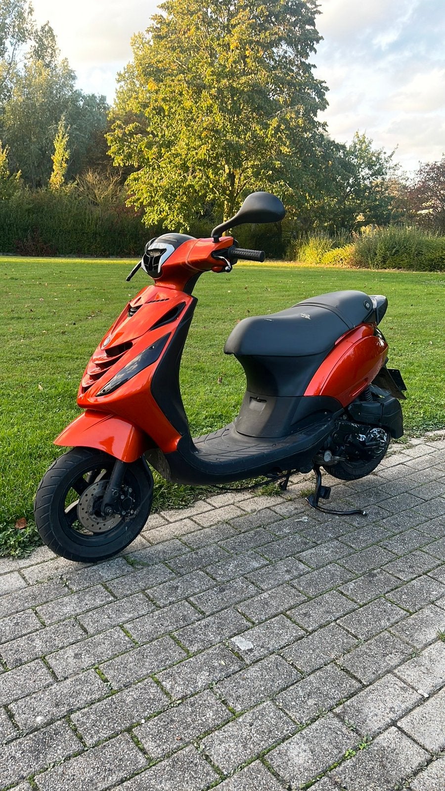 Piaggio zip 4t 2v, Fietsen en Brommers, Ophalen, Zo goed als nieuw, Zip