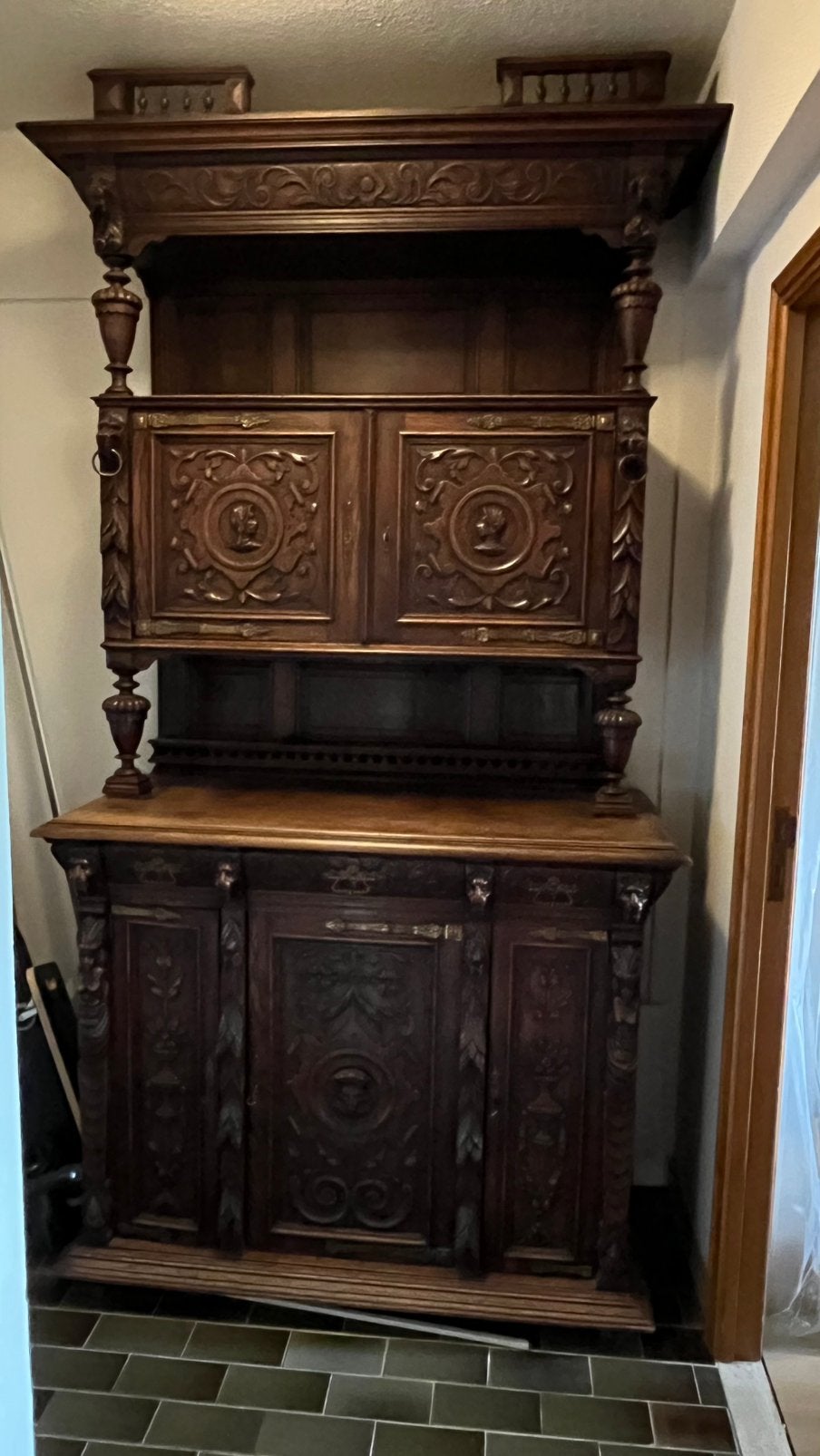 Mechelse kast, Ophalen