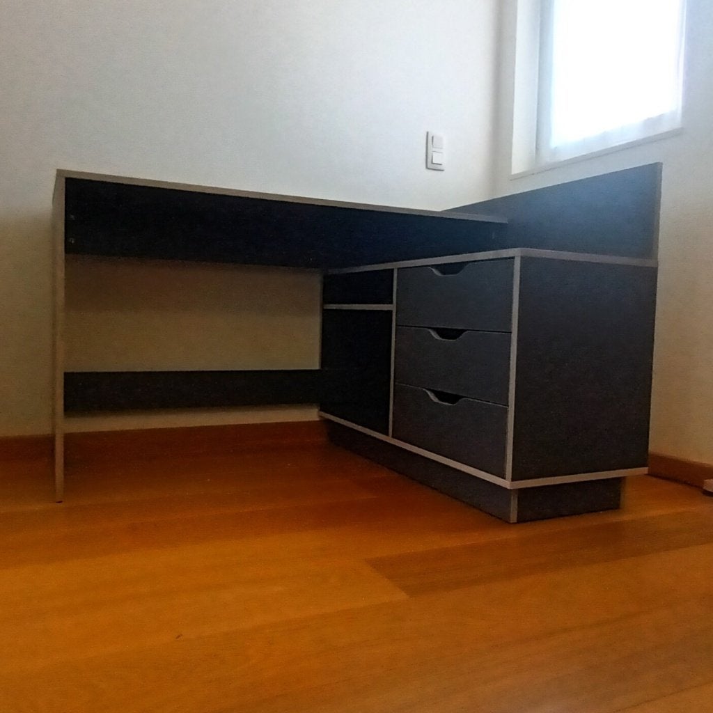 Bureau d'angle, Neuf, 129 cm, Avec tiroirs, 105 cm