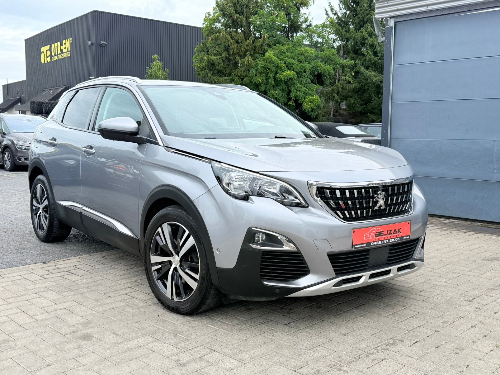 Peugeot 3008 1.2i Euro6b Automaat Allure, Autos, Euro 6, Entreprise, Caméra 360°, Automatique