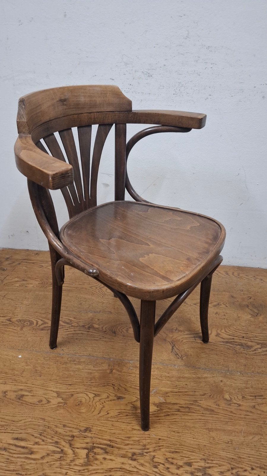 Lot de 18 chaises de café et bistrot Thonet en bois incurvé, Enlèvement ou Envoi, Brun, Bois, Cinq, Six Chaises ou plus