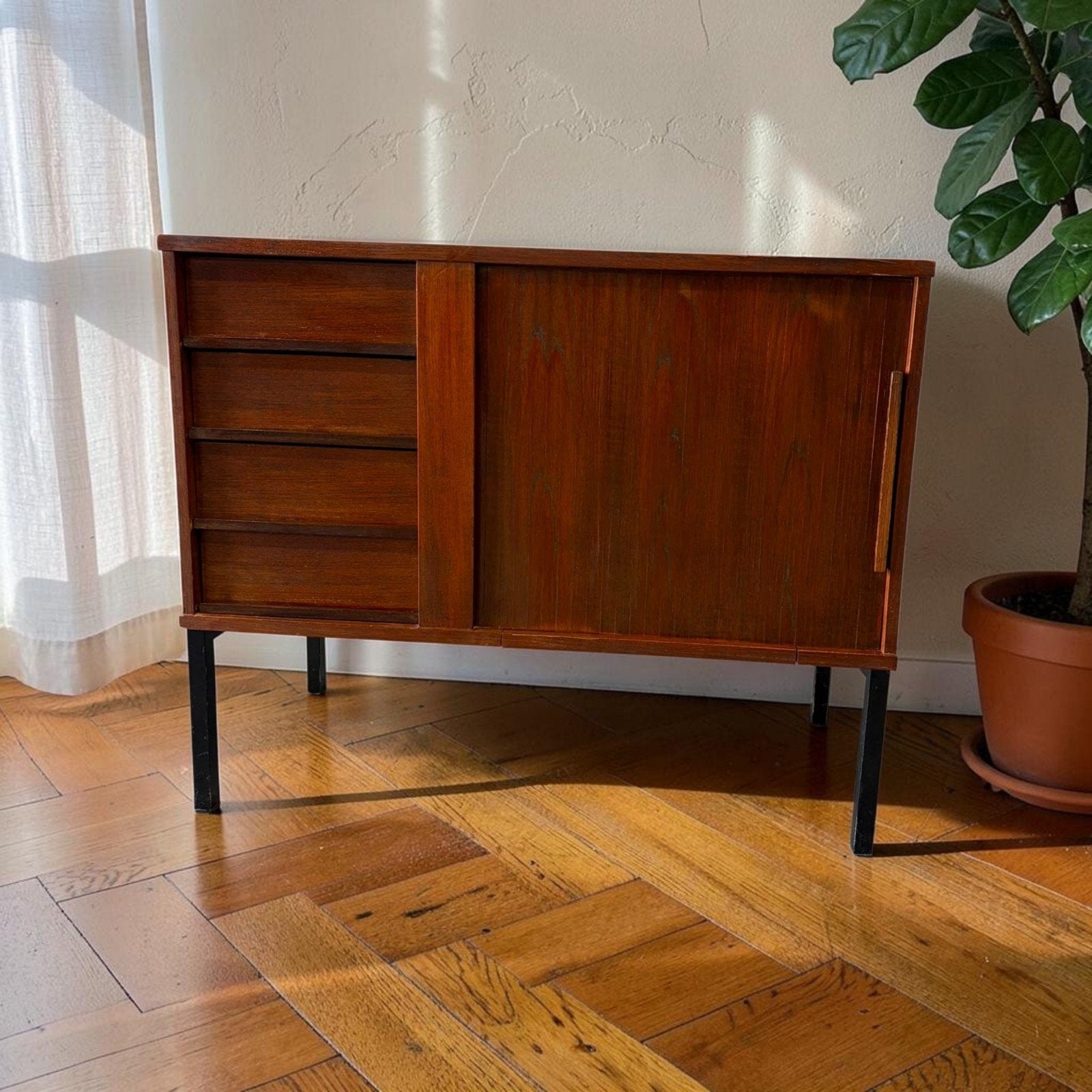 vintage houten kastje / commode / kast, Antiek en Kunst, Ophalen