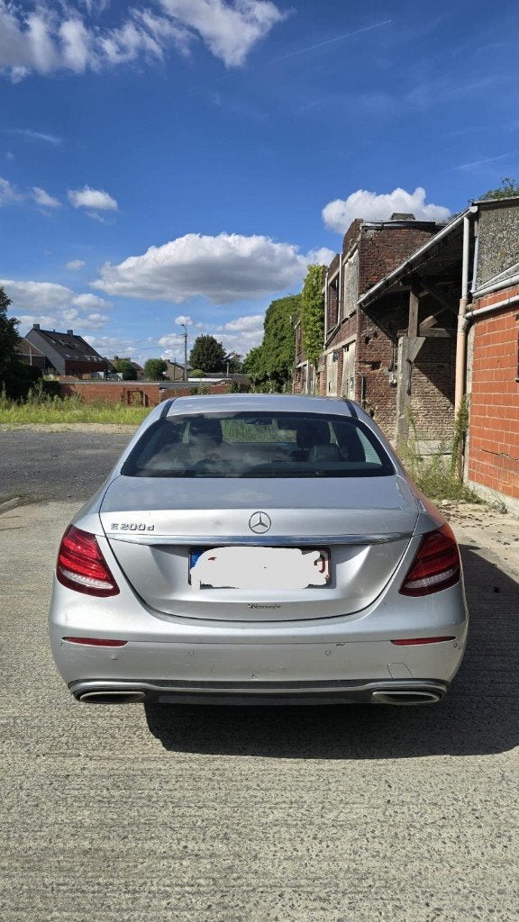 Mercedes classe E limousine luxe pour le prix d une Panda, Autos, Cuir, Argent ou Gris, Achat, Euro 6