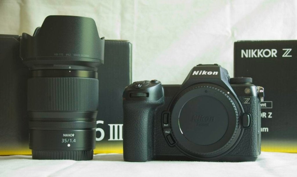 Nikon Z6 III (2.000 kliks ) + Nikon Z 35mm f1.4, TV, Hi-fi & Vidéo, Appareils photo numériques, Écran inclinable/pivotant, Enlèvement ou Envoi