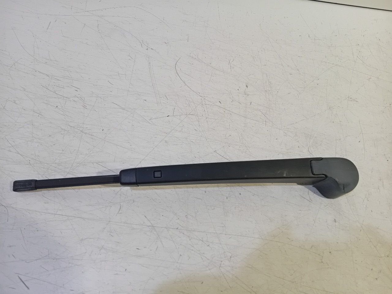 Ruitenwisserarm achterruit Volkswagen Golf, Auto-onderdelen, Onderdelen@venauto.nl, Van der Ven Autorecycling B.V., Gebruikt, Ettenseweg 76, 4706 PB Roosendaal, The Netherlands