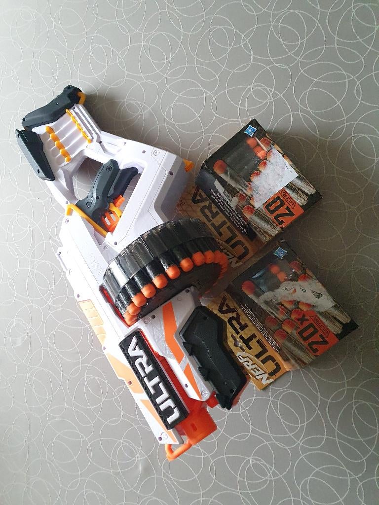Nerf ultra one + 2 dozen darts (40st) nieuw, Ophalen of Verzenden, Zo goed als nieuw