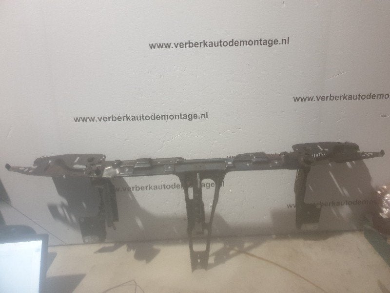 FACE AVANT Audi 80 (B4) Sedan 1.9 TD (AAZ) (01-1991/12-1995), Auto-Union-Straße  1,
85057  Ingolstadt, DE, Info@audi.de, Audi