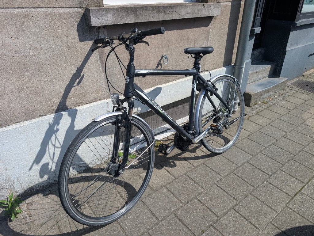 sportieve stadsfiets - zojuist groot onderhoud gehad, Fietsen en Brommers, Fietsen | Heren | Herenfietsen, Gebruikt, Velgrem, Versnellingen
