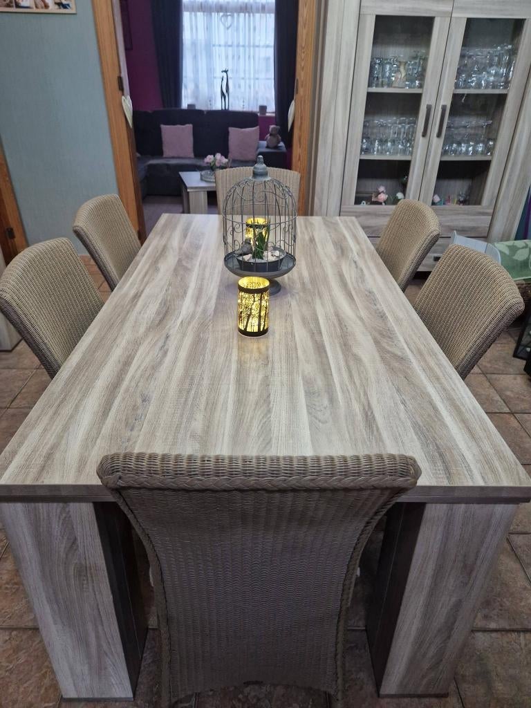 Salle à manger complète, Maison & Meubles, Tables | Tables à manger, Utilisé, Cinq personnes ou plus, Autres essences de bois