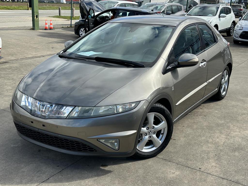 Honda Civic 5DR  1.4L Benzine perfect staat, Bedrijf, Handgeschakeld, Start-stop-systeem, Onderhoudsboekje