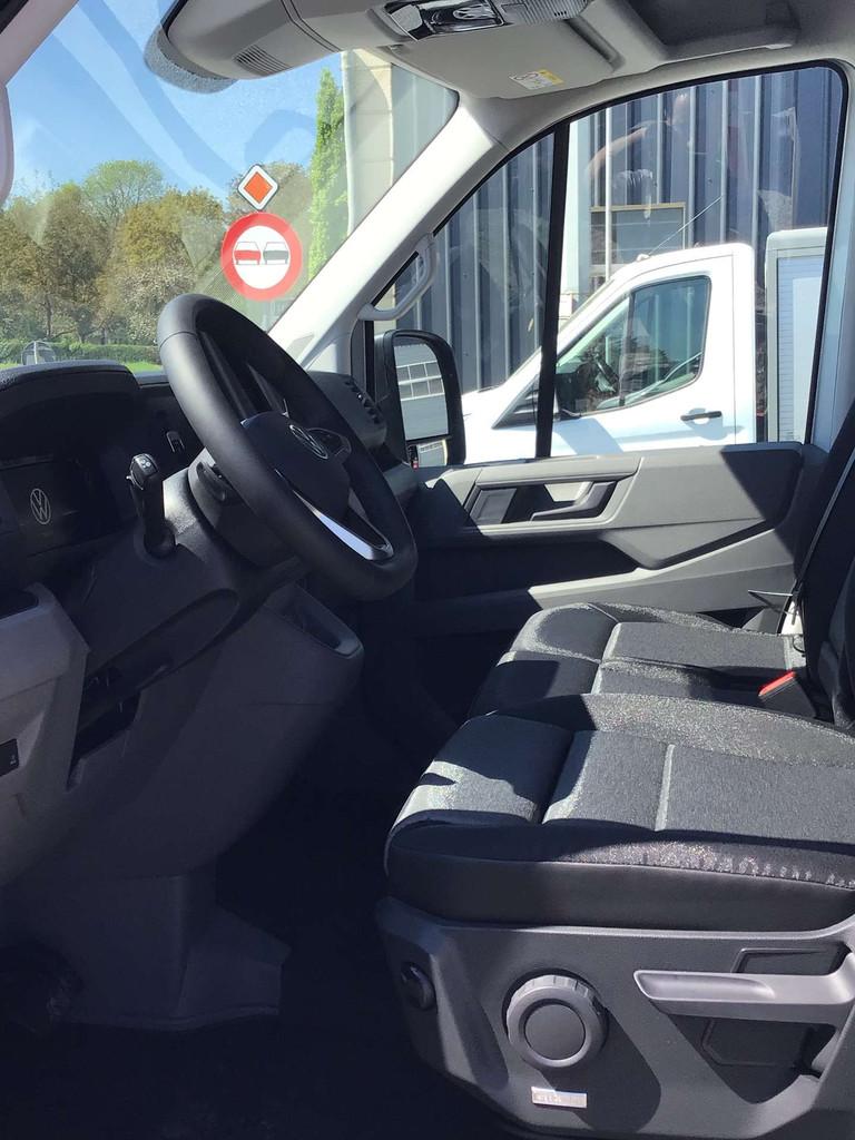 Volkswagen Crafter l5h3 180pk automaat 2025 10km full/option, Euro 6, Entreprise, 3 places, 179 ch