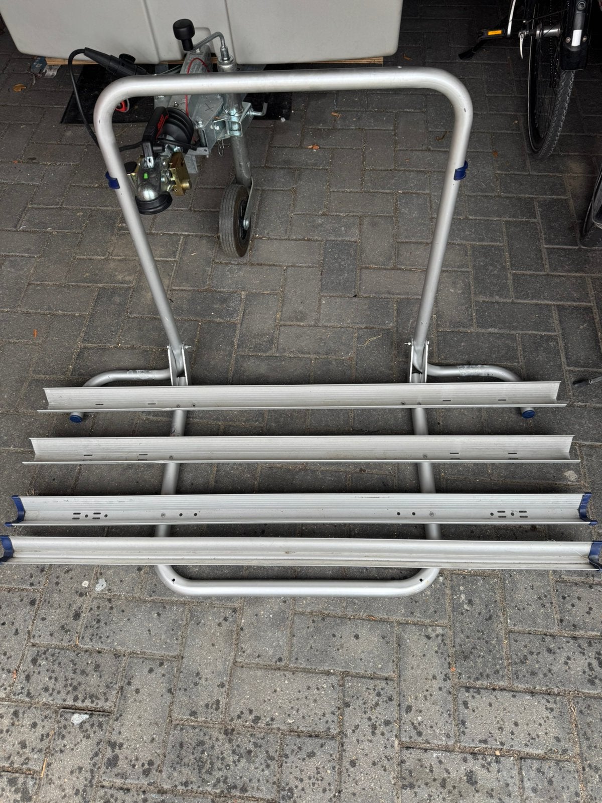 Fietsenrek 4 fietsen omni bike, Ophalen, Zo goed als nieuw