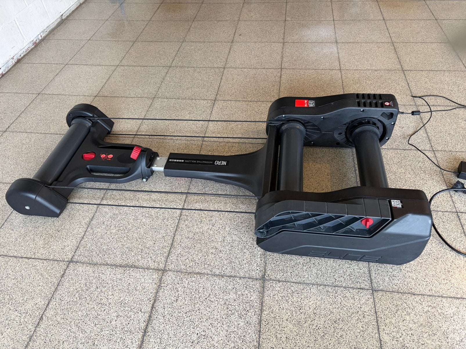 Elite Nero, Sports & Fitness, Enlèvement, Comme neuf