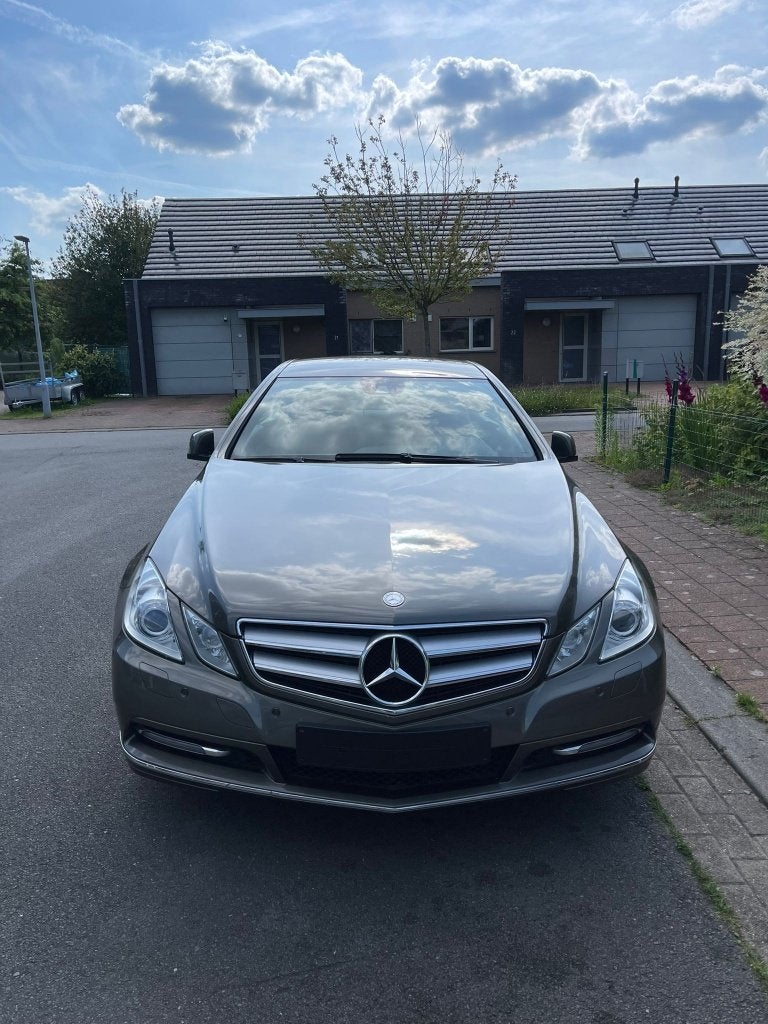 Mercedes E200 Benzine coupé, Achterwielaandrijving, 4 cilinders, 164 g/km, 1560 kg