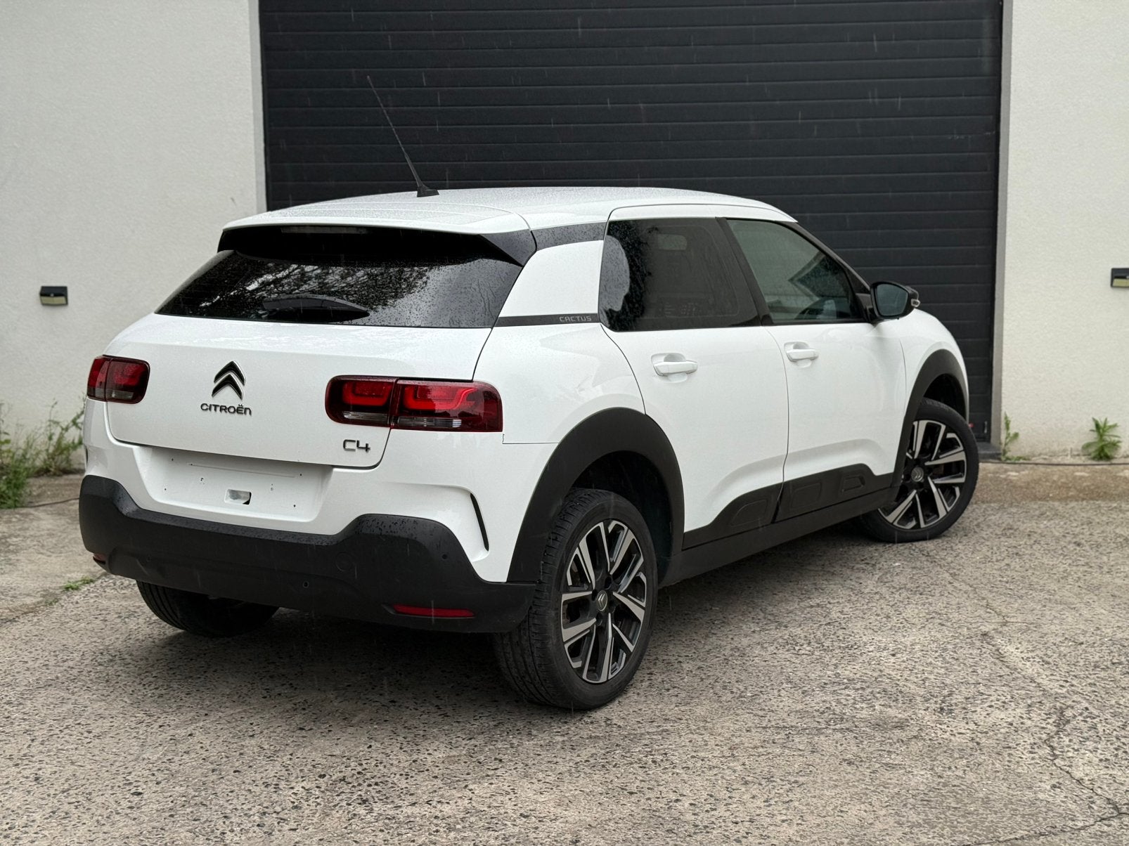 CITROËN C4 CACTUS 1.5 BLUEHDI — AUTOMAAT — CARPLAY LED, Auto's, Wit, Leder, Bedrijf, 5 deurs