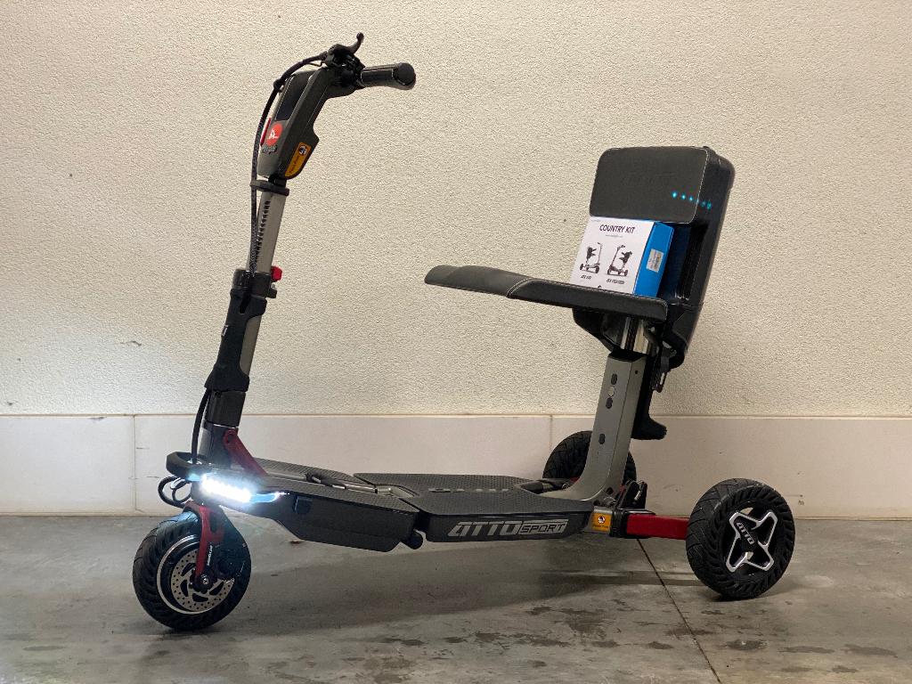 Movinglife ATTO Sport Opvouwbaar Scootmobiel, Diversen, Rolstoelen, Zo goed als nieuw, Elektrische rolstoel, Inklapbaar, Ophalen of Verzenden