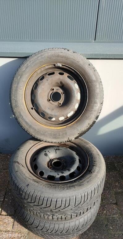 Winterbanden Krisalp HP2- 205/65R15 94T - Kleber - 06025, Ophalen, Gebruikt