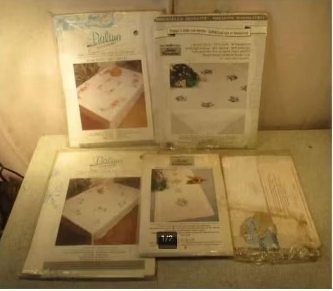 5 Nieuwe Tafelkleden - 200x130 / 100x40 / 80x80, Ophalen of Verzenden, Nieuw
