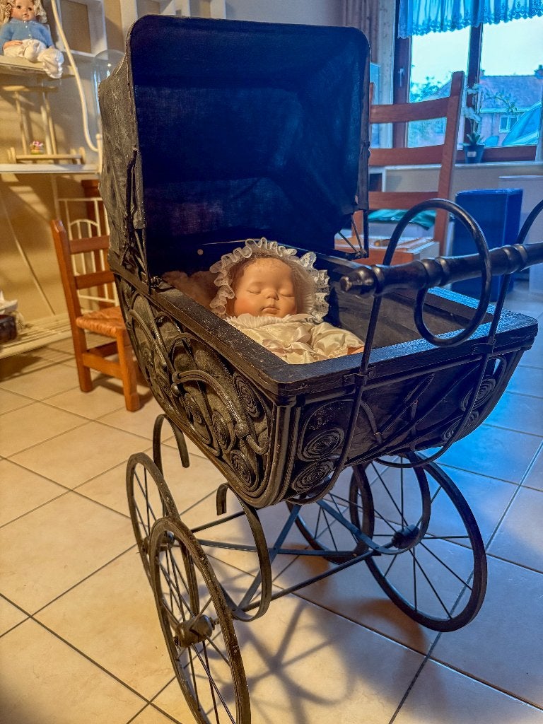 Handgemaakte porseleinen pop + kinderwagen, Enlèvement, Neuf, Poupée, Réaliste ou Reborn