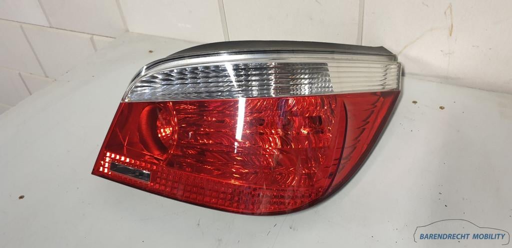 Feu arri re BMW s rie 5 E60 pre facelift 7165738 c t passage, Petuelring 130
80788  Munich, DE, Info@bmw.de, Utilisé, BMW