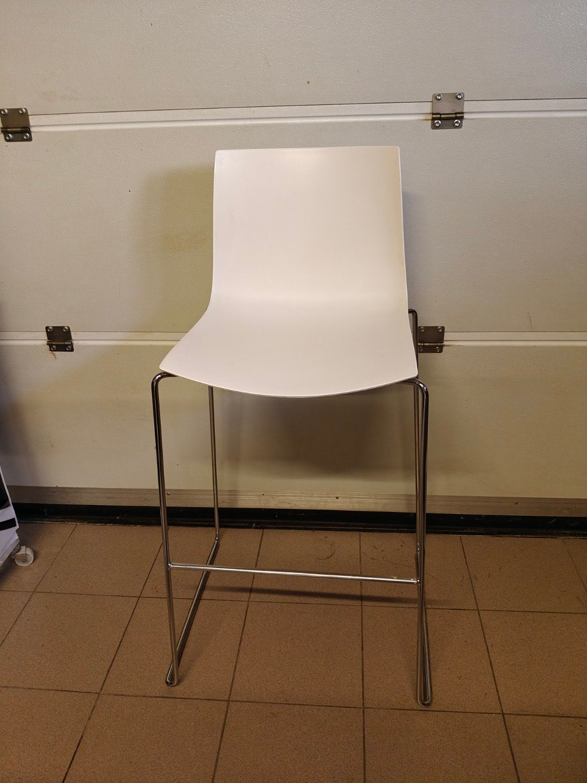 Design Arper barkrukken, Ophalen