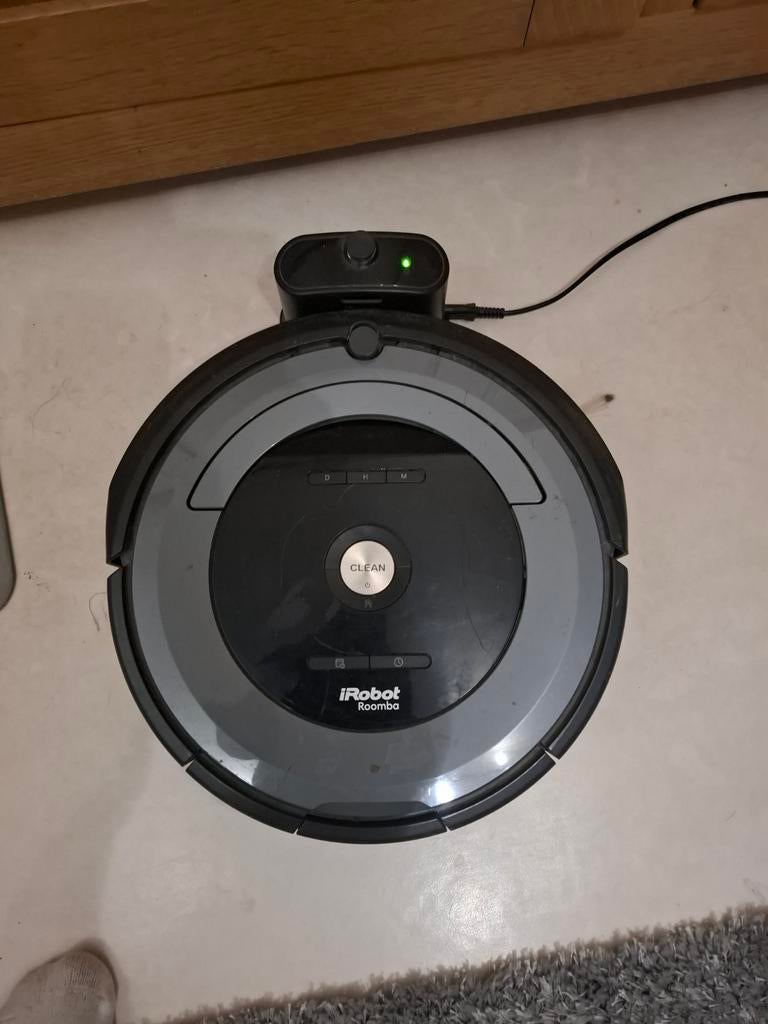 Decoratie,robot stofzuiger, Elektronische apparatuur, Stofzuigers, Ophalen, Zo goed als nieuw, Reservoir, Robotstofzuiger