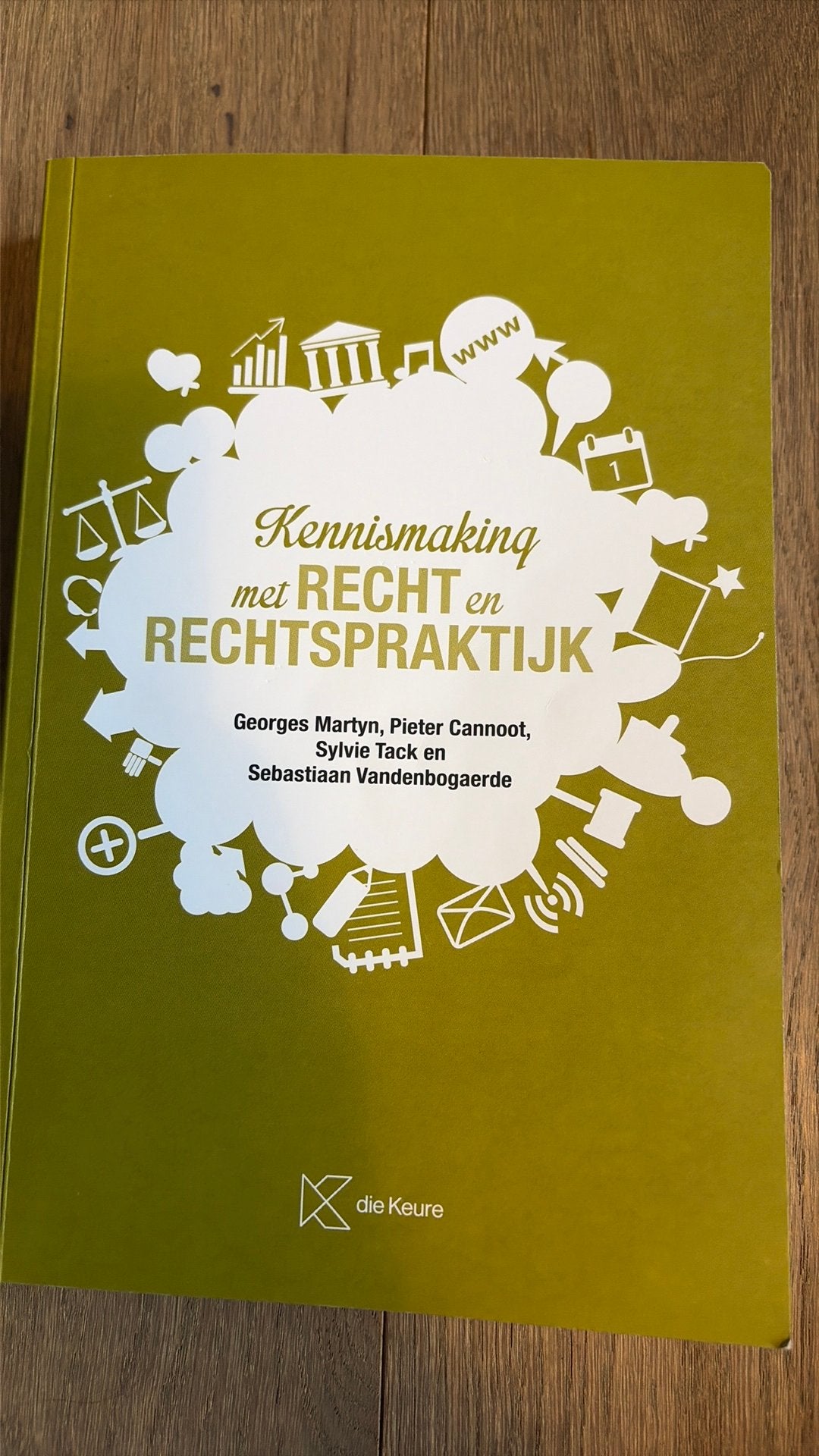 Handboek: een kennismaking met recht en rechtspraktijk, Boeken, Studieboeken en Cursussen, Ophalen of Verzenden, Zo goed als nieuw