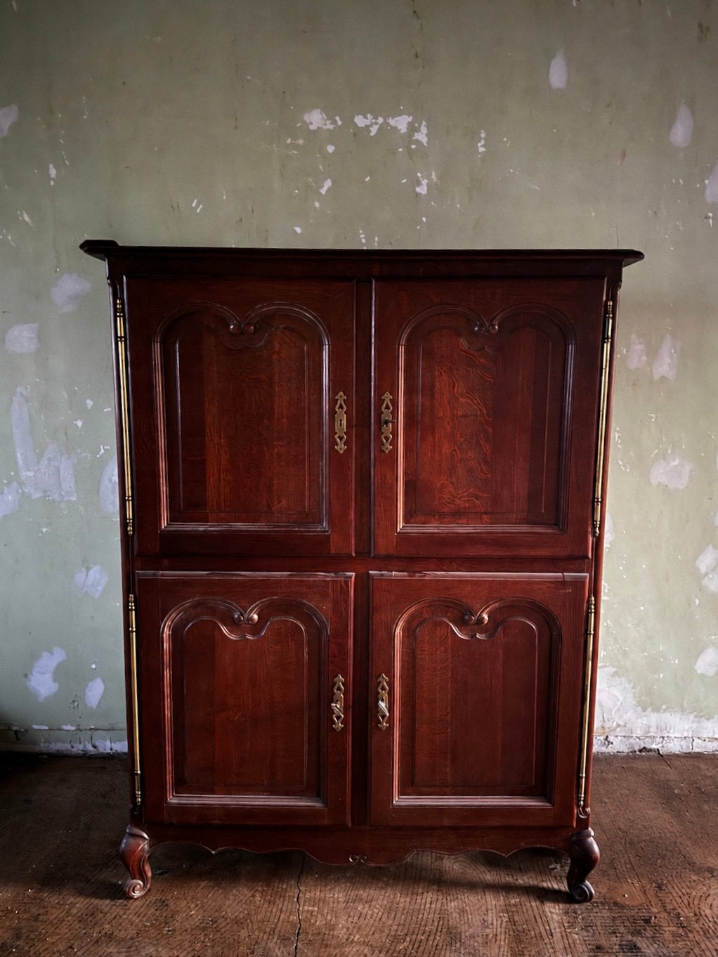 Ancien meuble TV, Enlèvement