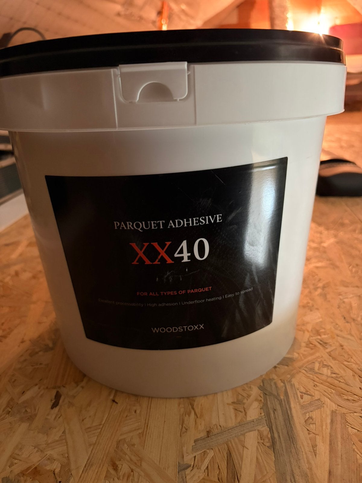 Parquet Adhesieve xx40 parket lijm 2 emmers, Ophalen, Zo goed als nieuw
