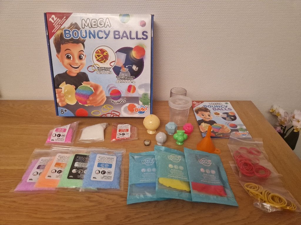 Jeu " Mega Bouncy Balls " - Buki - 8 ans et + - Occasion, Enlèvement ou Envoi, Utilisé, Bricolage, Avec lumière