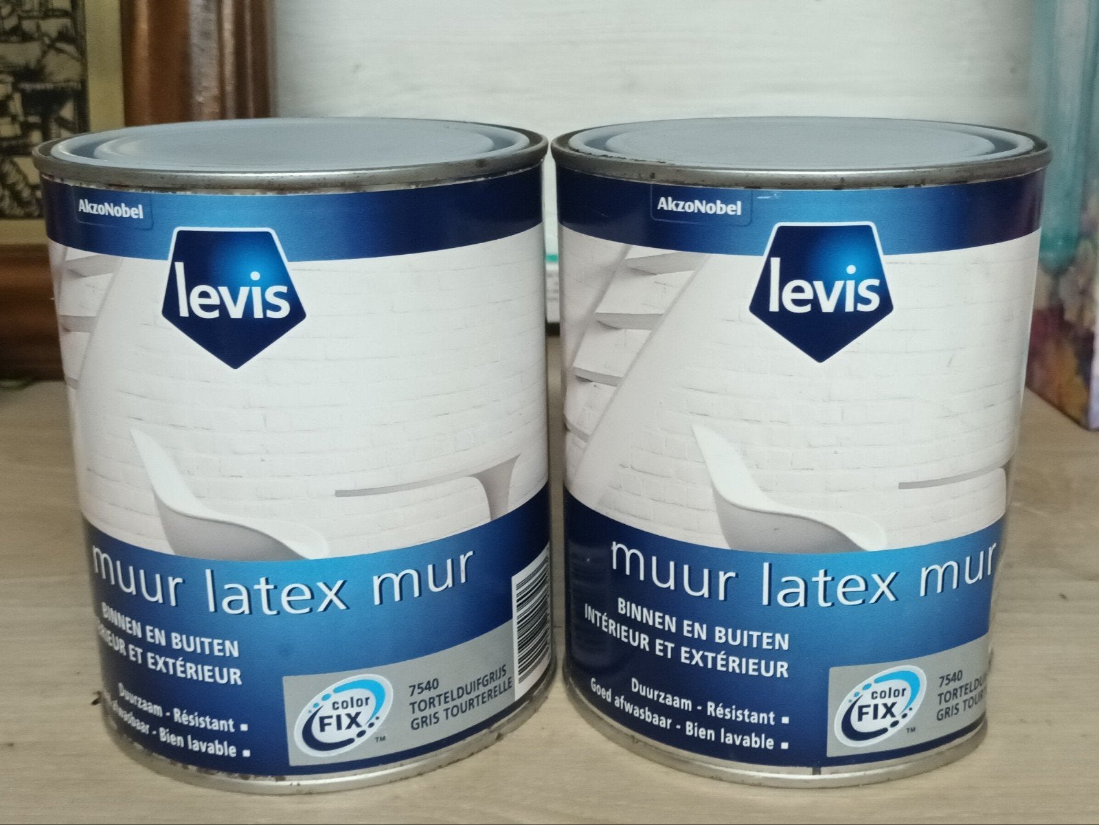 2 pots Levis gris, Bricolage & Construction, Peinture, Vernis & Laque, Enlèvement, Gris