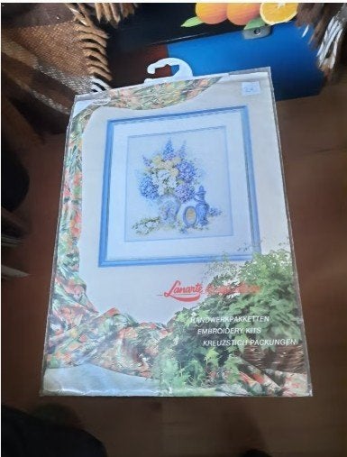 Origineel patroon Lanarte 34135 stilleven vaas bloemen, Hobby en Vrije tijd, Borduren en Borduurmachines, Ophalen of Verzenden