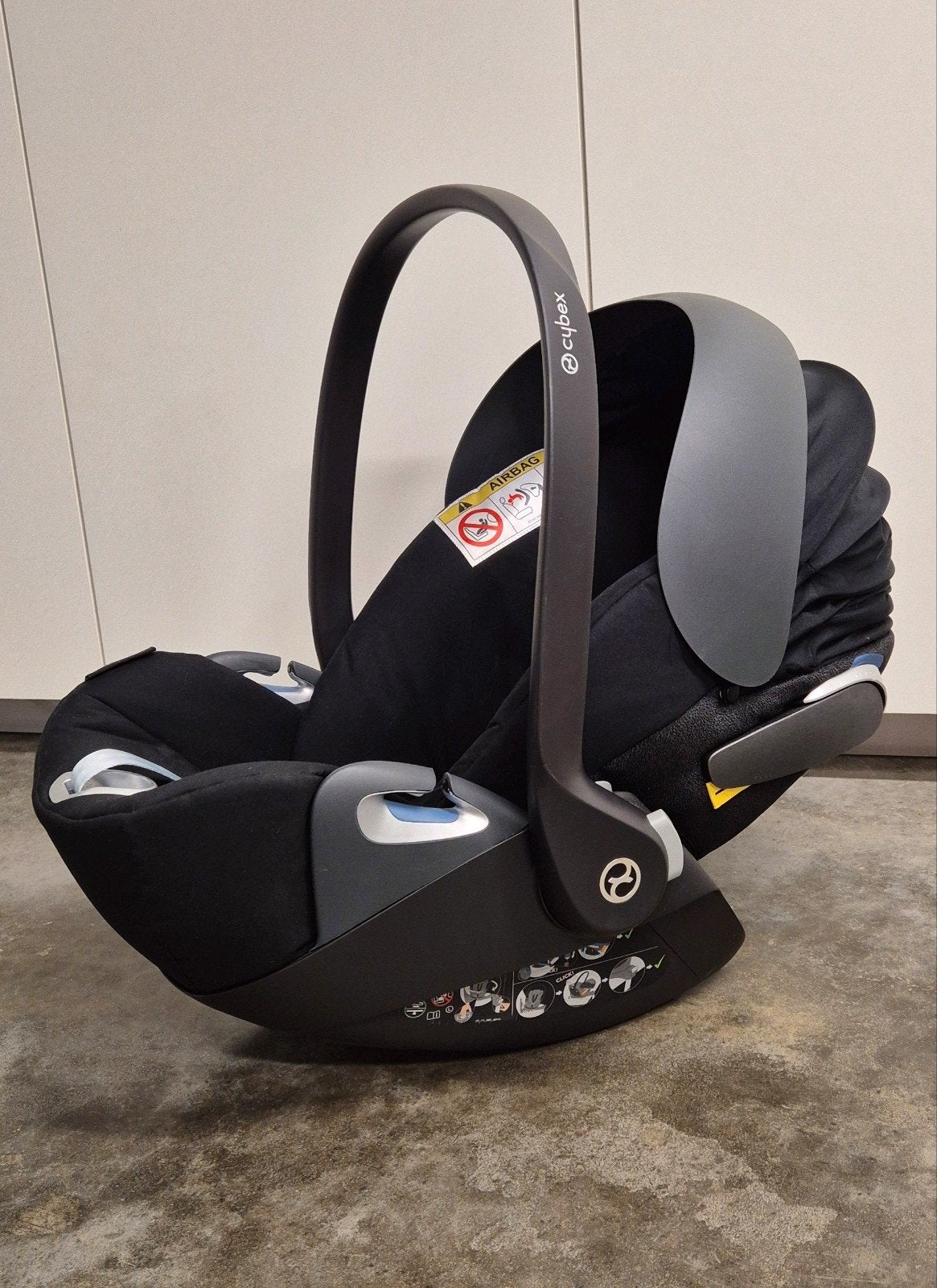Cybex Cloud i-size, Ophalen