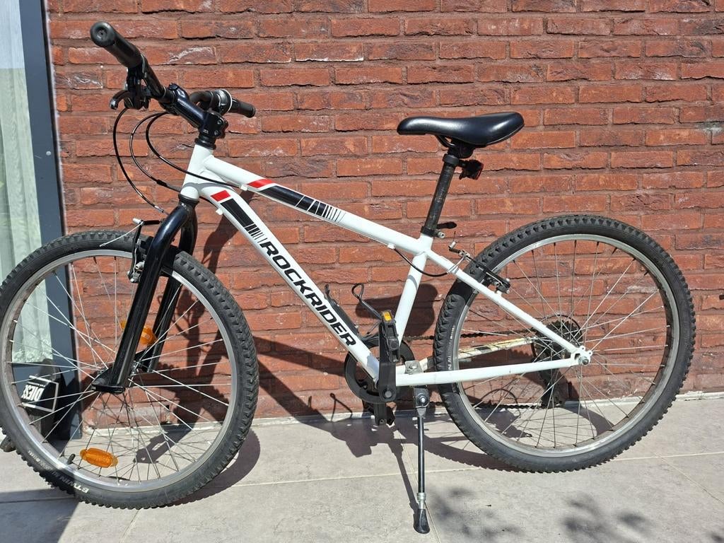 Wit Rockrider fiets, Enlèvement