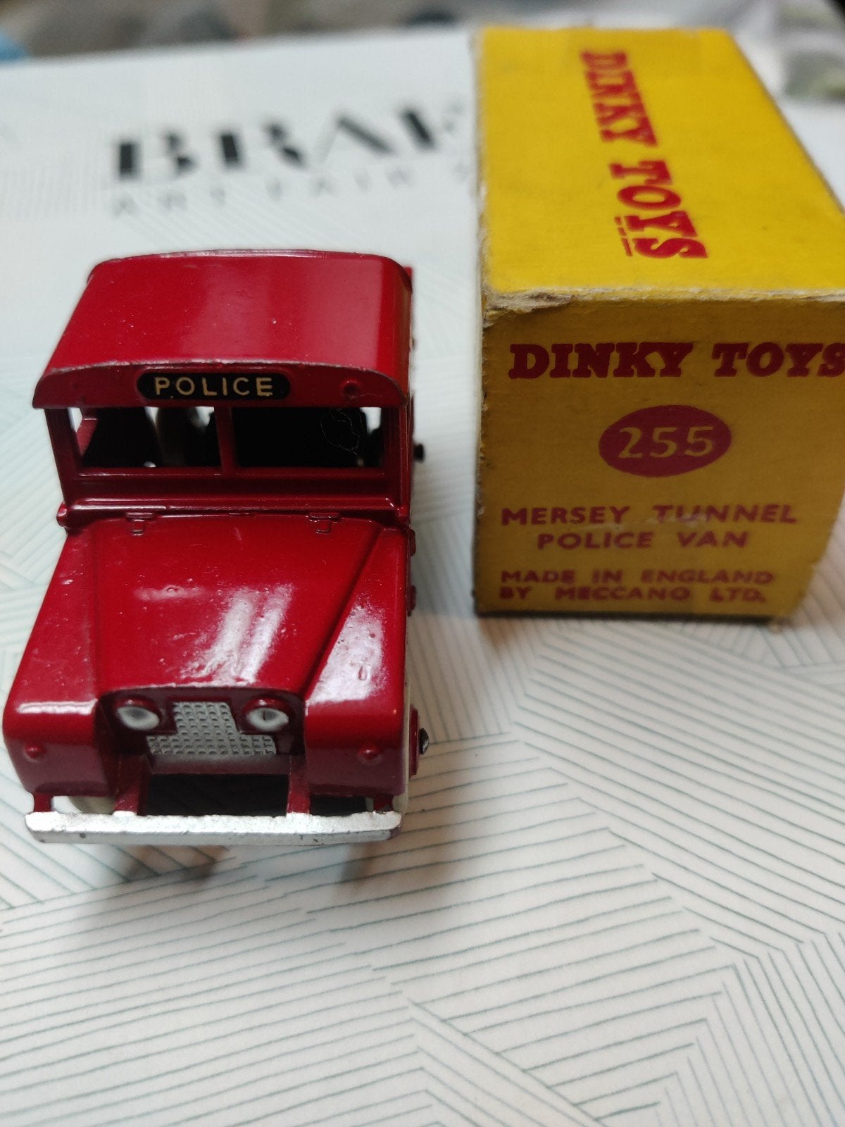 DINKY TOYS 255 fabriqué en Angleterre., Hobby & Loisirs créatifs, Envoi