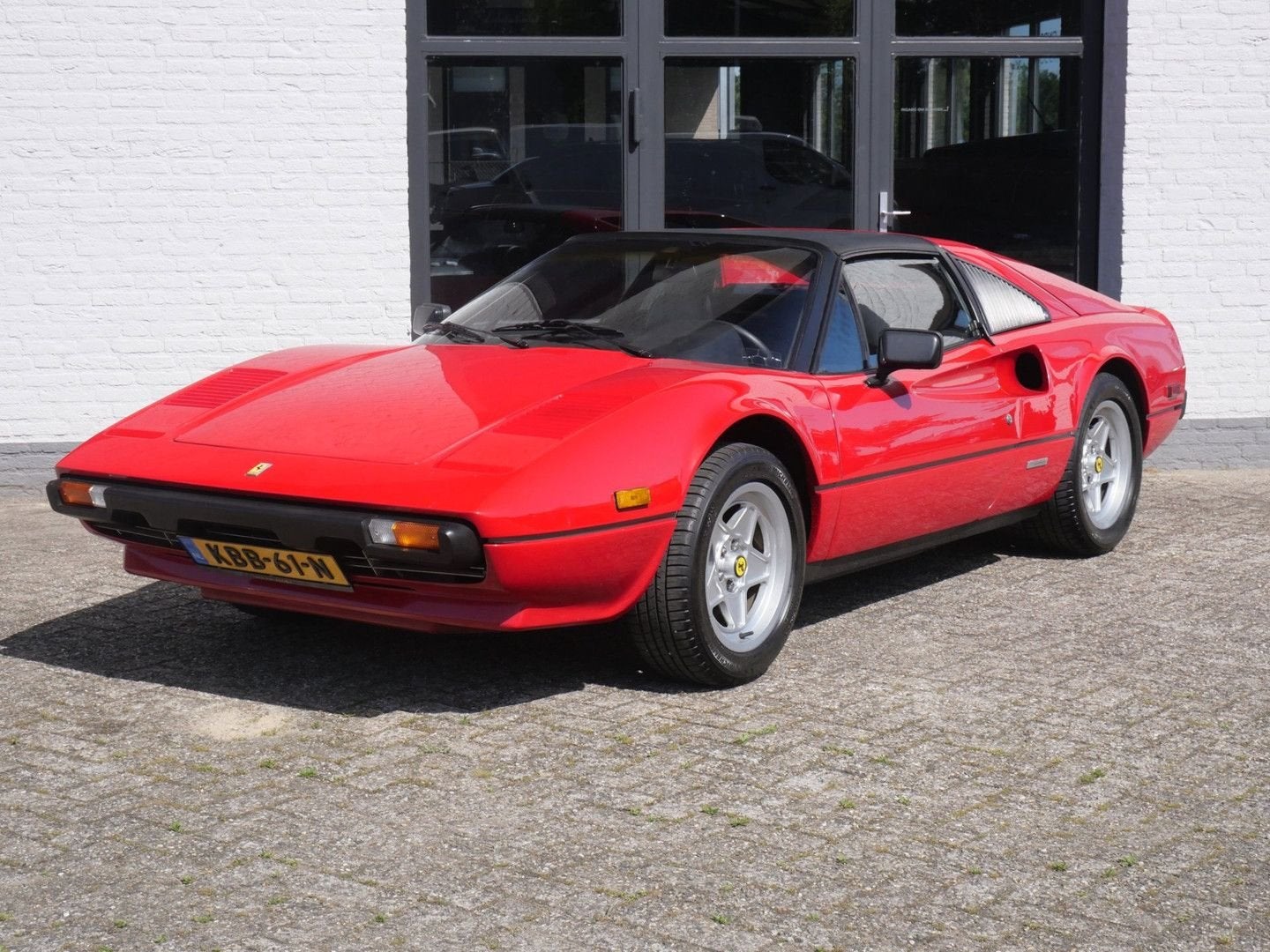 Ferrari 308 GT Spider Inj., Autos, Ferrari, Entreprise, Vitres électriques, Intérieur cuir, Jantes en alliage léger, Radio, Essence