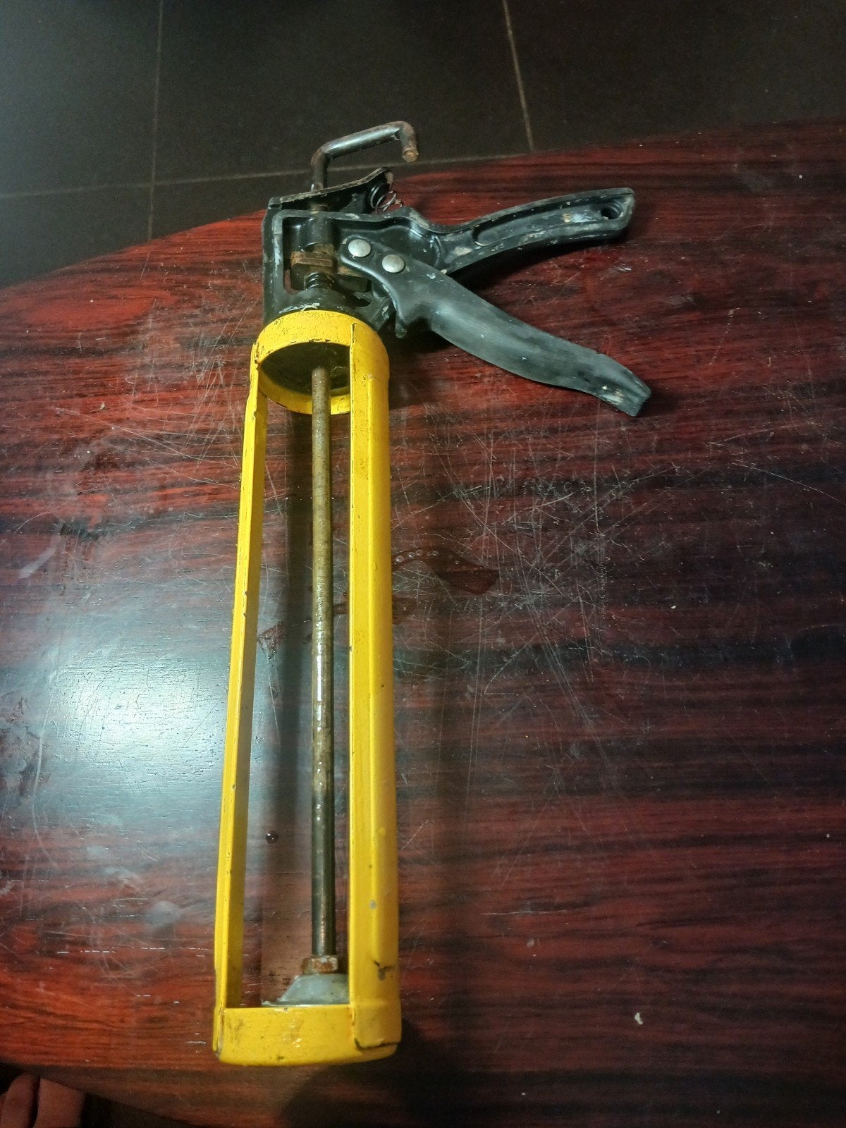 Pistolet à calfeutrer. Pompe à silicone, Bricolage & Construction, Enlèvement