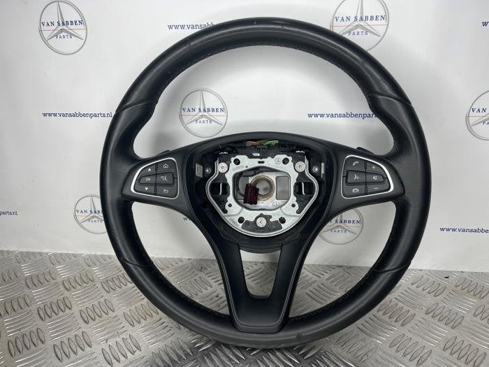 Volant d'un Mercedes C-Klasse, -, 3 mois de garantie, Utilisé, -